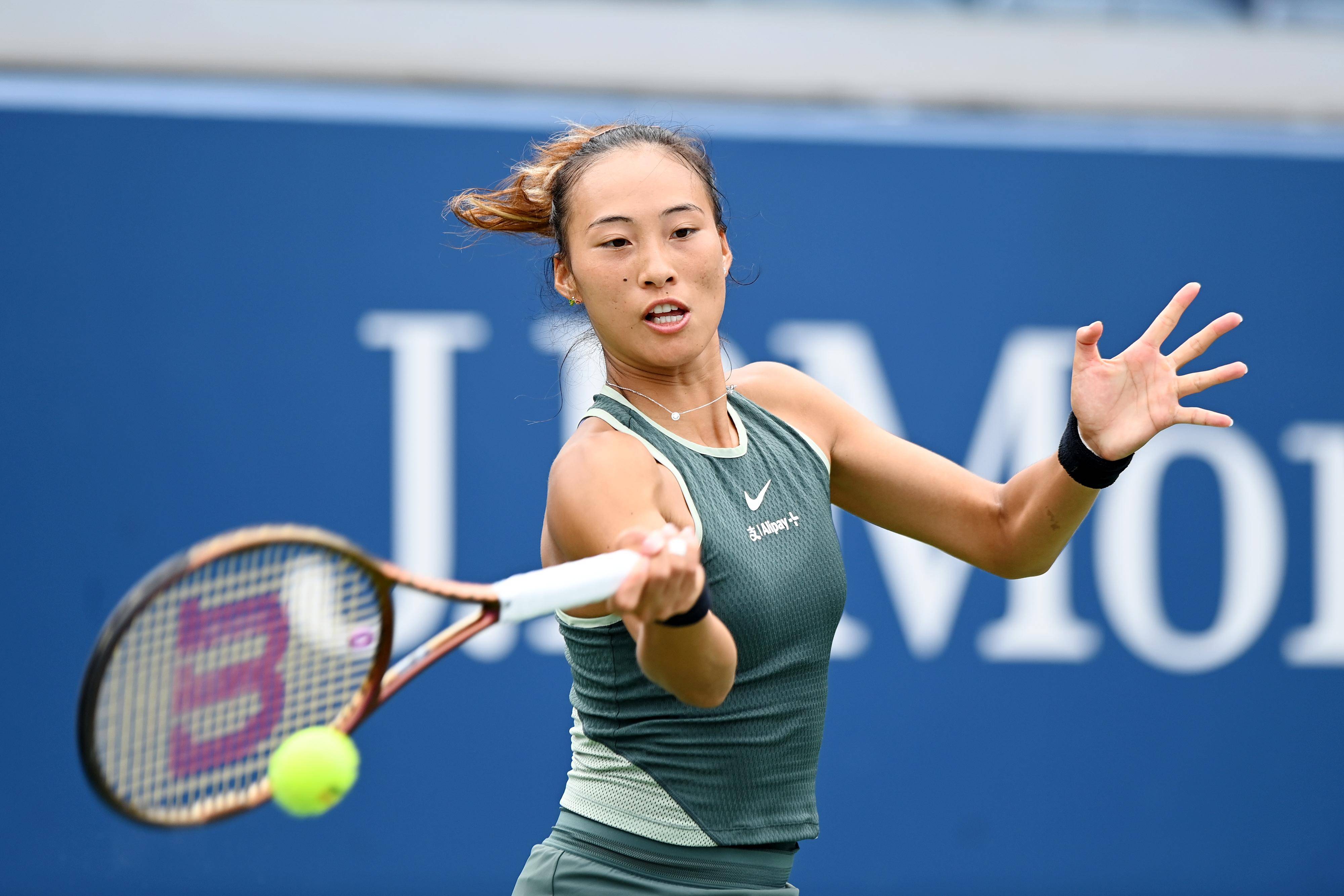 体育英超：麦金轰出世界波 切尔西主场0-2阿斯顿维拉